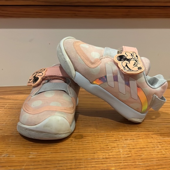 Adidas Minnie Mouse Pink and White Toddler Sneakers size 6 - Picture 5 of 9